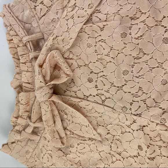 H&M Size 8 Lace Apricot Pocket Shorts with Tie - Picture 3 of 12